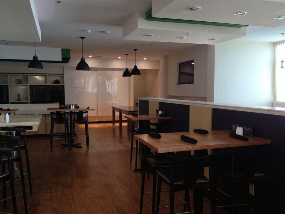 Holiday Inn Roswell By Ihg Екстер'єр фото